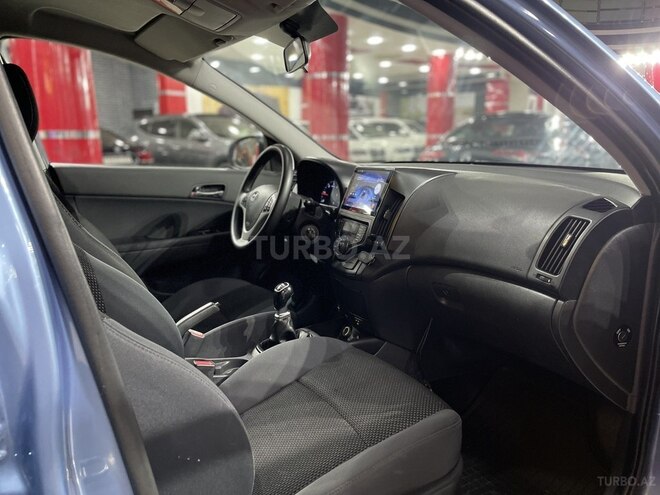 Hyundai i30 2010, 250,000 km - 1.6 л - Bakı