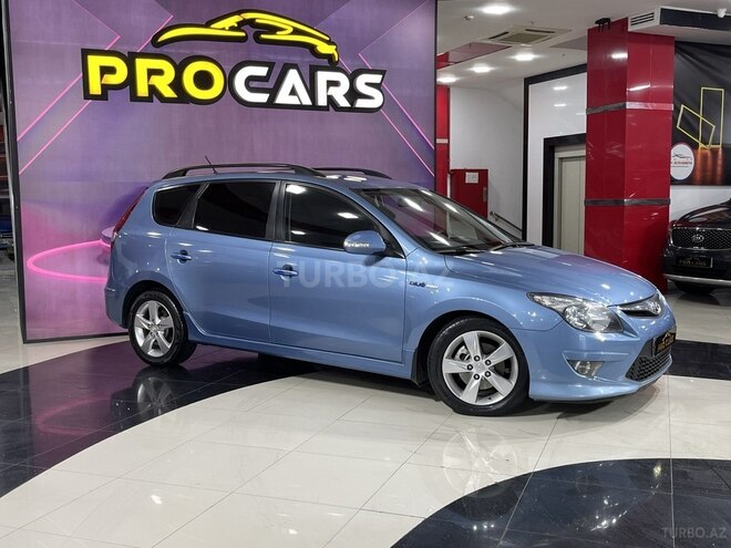 Hyundai i30 2010, 250,000 km - 1.6 л - Bakı