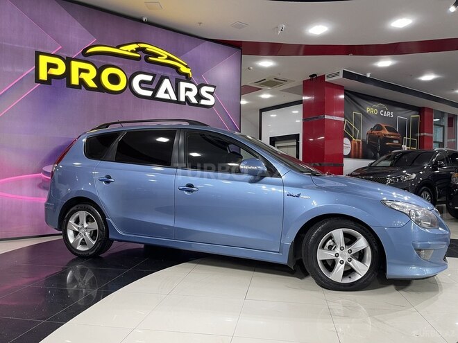 Hyundai i30 2010, 250,000 km - 1.6 л - Bakı