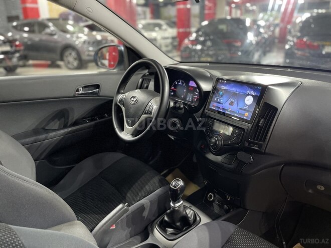 Hyundai i30 2010, 250,000 km - 1.6 л - Bakı