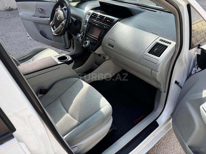 Toyota Prius V 2012, 350,000 km - 1.8 l - Bakı