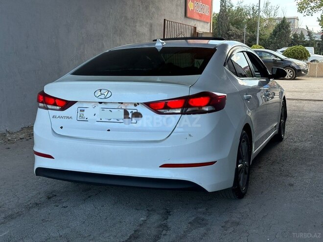 Hyundai Elantra 2017, 150,000 km - 2.0 л - Bakı