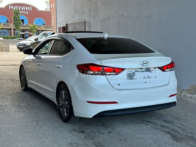 Hyundai Elantra 2017, 150,000 km - 2.0 л - Bakı