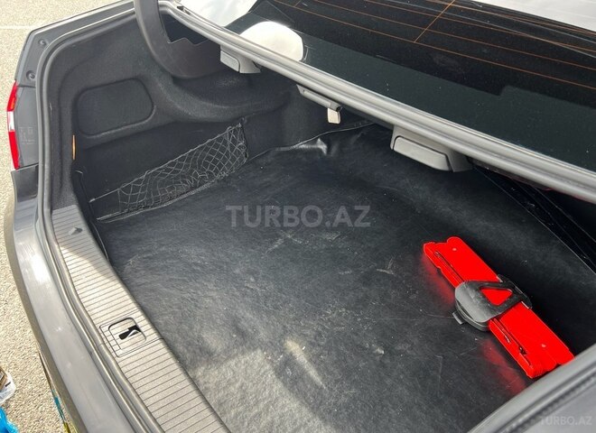 Mercedes E 250 2010, 285,000 km - 1.8 l - Bakı