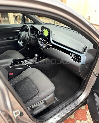 Toyota C-HR 2022, 50,000 km - 1.8 l - Bakı