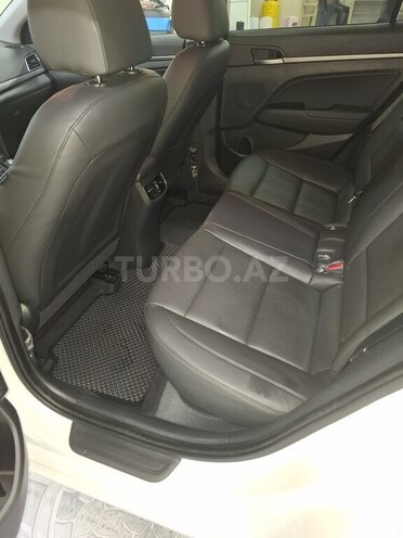 Hyundai Avante 2015, 150,000 km - 1.6 l - Bakı