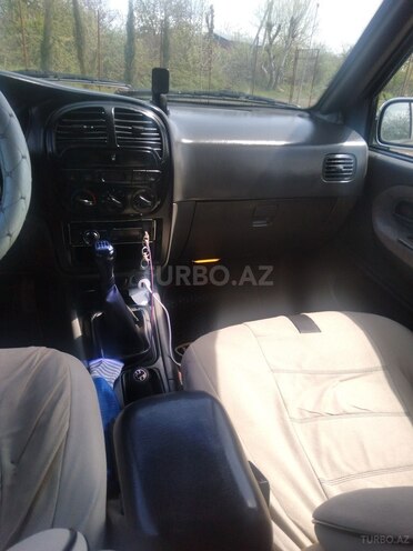 Kia Sportage 2003, 276,235 km - 2.0 l - Şamaxı