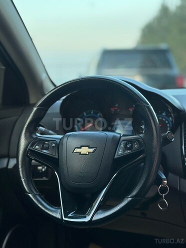 Chevrolet Cruze-15