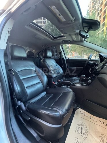 Chevrolet Cruze-17