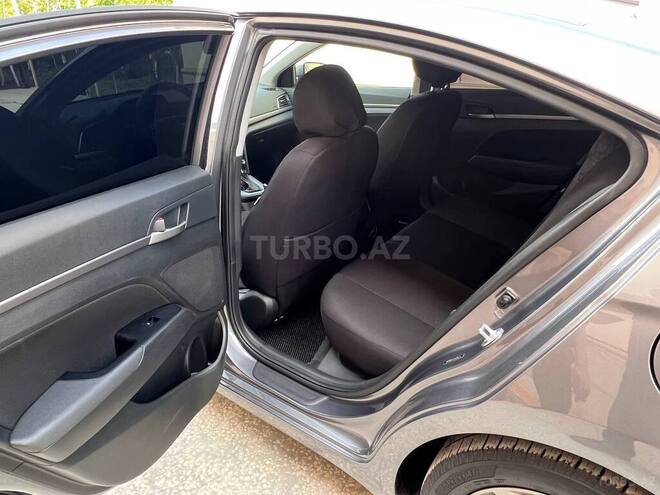 Hyundai Elantra 2018, 103,800 km - 2.0 л - Bakı