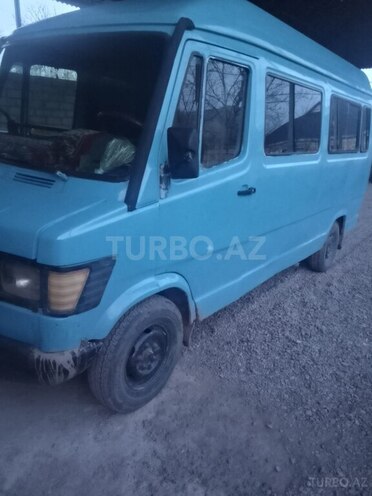 Mercedes 208 D 1993, 386,000 km - 2.3 l - Tovuz