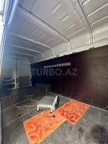 Mercedes Sprinter 313 1998, 300,000 km - 2.9 l - Ucar