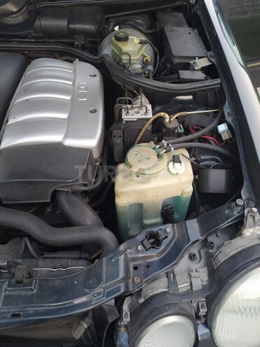 Mercedes E 270 1999, 606,000 km - 2.7 л - Bakı