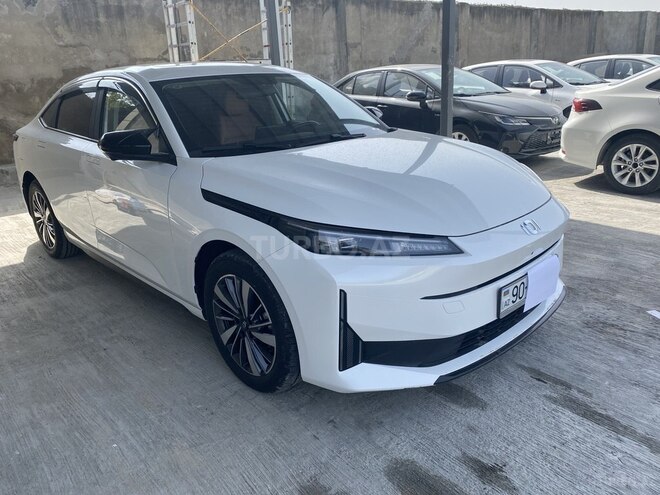 Changan Qiyuan A05 2024, 39,000 km - 1.5 л - Bakı