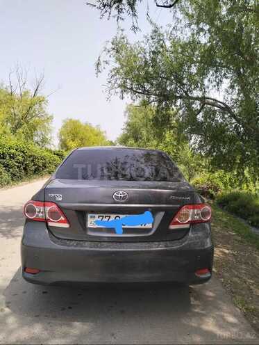 Toyota Corolla 2010, 300,000 km - 1.4 l - Bərdə