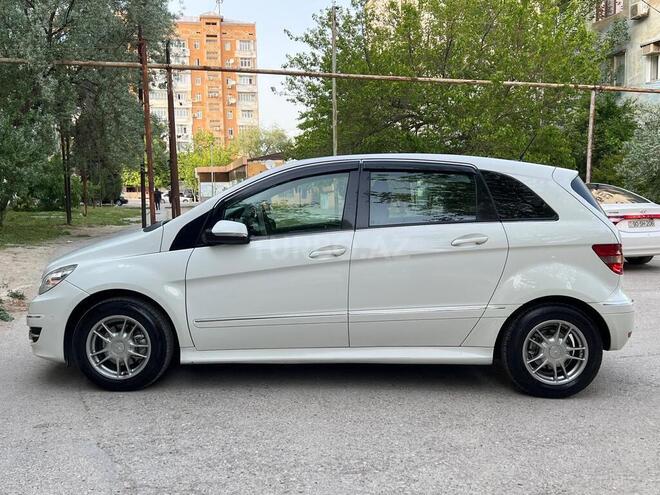 Mercedes B 170 2009, 178,000 km - 1.7 л - Sumqayıt