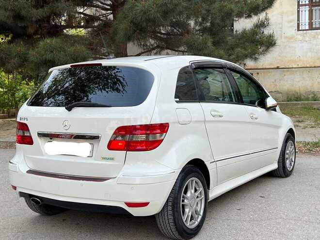 Mercedes B 170 2009, 178,000 km - 1.7 л - Sumqayıt