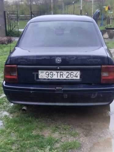 Opel Vectra 1993, 412,000 km - 1.7 l - Qusar