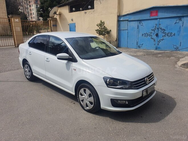 Volkswagen Polo 2018, 98,500 km - 1.6 l - Bakı