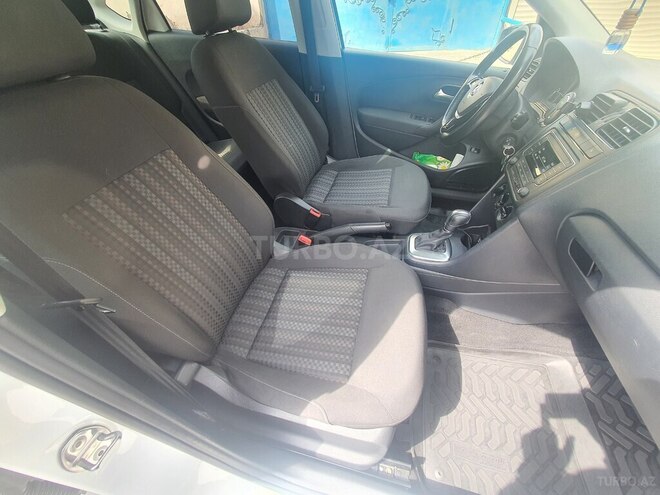 Volkswagen Polo 2018, 98,500 km - 1.6 l - Bakı