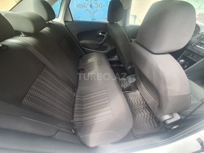 Volkswagen Polo 2018, 98,500 km - 1.6 l - Bakı