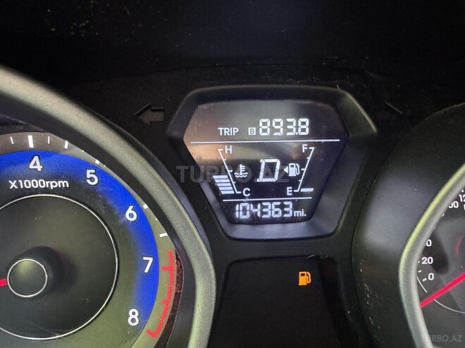 Hyundai Elantra 2015, 167,372 km - 1.8 l - Bakı