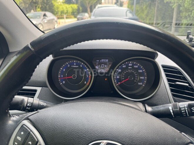Hyundai Elantra 2015, 167,372 km - 1.8 l - Bakı