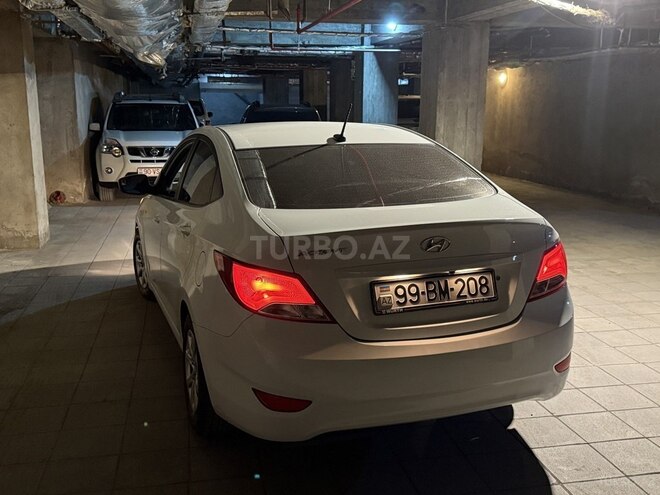 Hyundai Accent 2015, 110,000 km - 1.6 l - Bakı