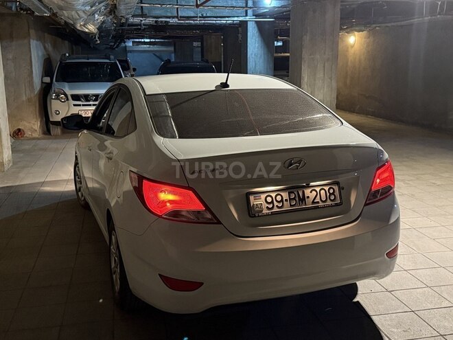 Hyundai Accent 2015, 110,000 km - 1.6 l - Bakı
