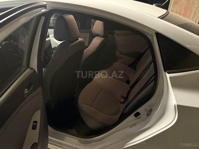 Hyundai Accent 2015, 110,000 km - 1.6 l - Bakı