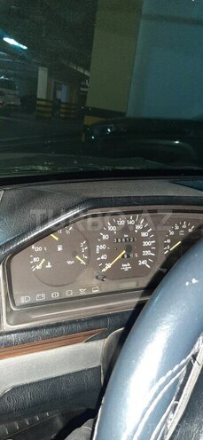 Mercedes E 220 1994, 386,125 km - 2.2 l - Bakı