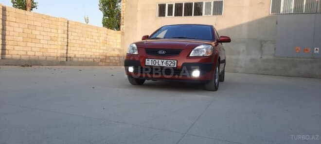 Kia Rio 2009, 300,000 km - 1.4 л - Quba