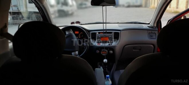 Kia Rio 2009, 300,000 km - 1.4 л - Quba