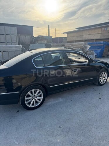 Volkswagen Passat 2005, 240,000 km - 2.0 л - Bakı