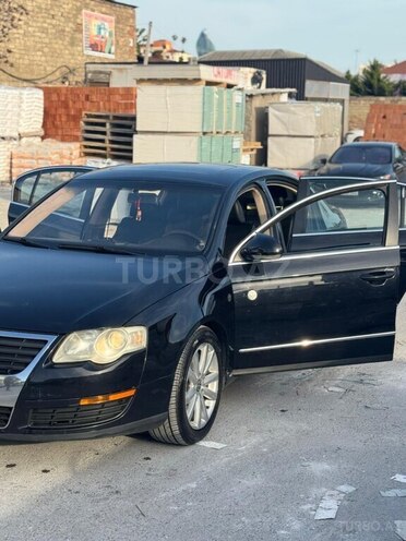 Volkswagen Passat 2005, 240,000 km - 2.0 л - Bakı