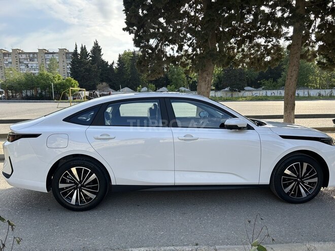 Changan Qiyuan A05 2025, 0 km - 1.5 л - Bakı