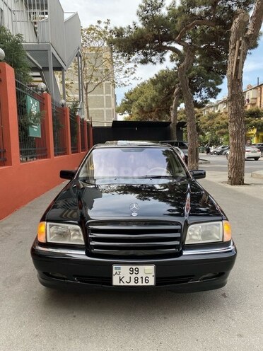 Mercedes C 230 2000, 265,187 km - 2.3 л - Bakı