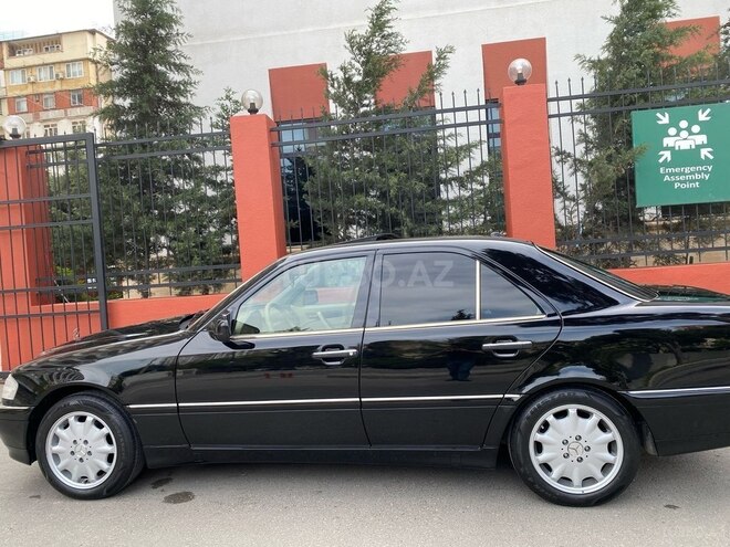 Mercedes C 230 2000, 265,187 km - 2.3 л - Bakı