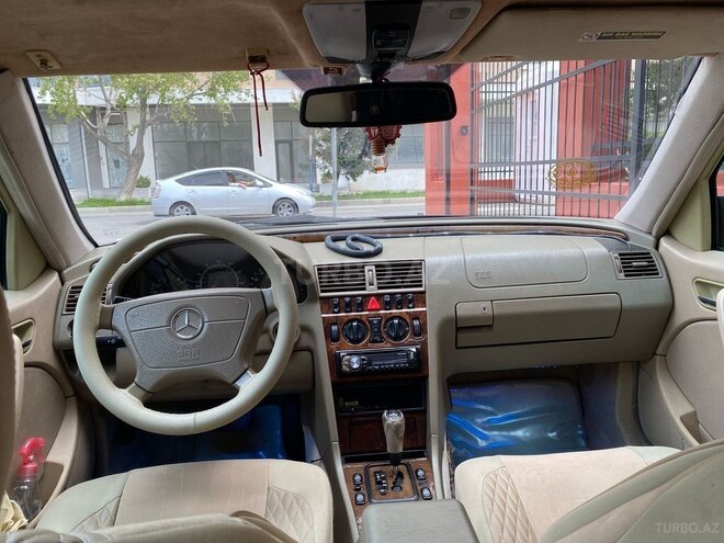 Mercedes C 230 2000, 265,187 km - 2.3 л - Bakı