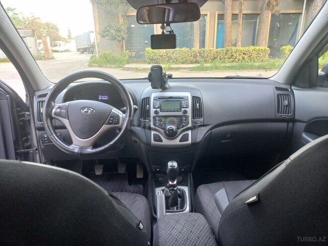 Hyundai i30 2010, 280,000 km - 1.6 l - Biləsuvar
