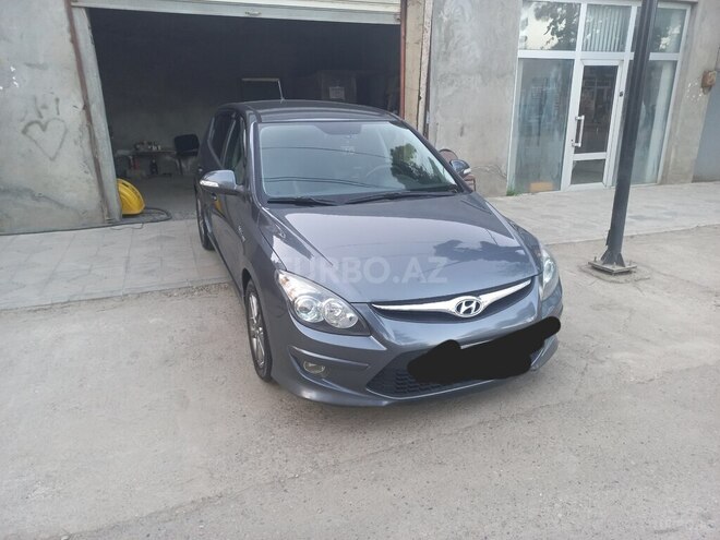 Hyundai i30 2010, 280,000 km - 1.6 l - Biləsuvar