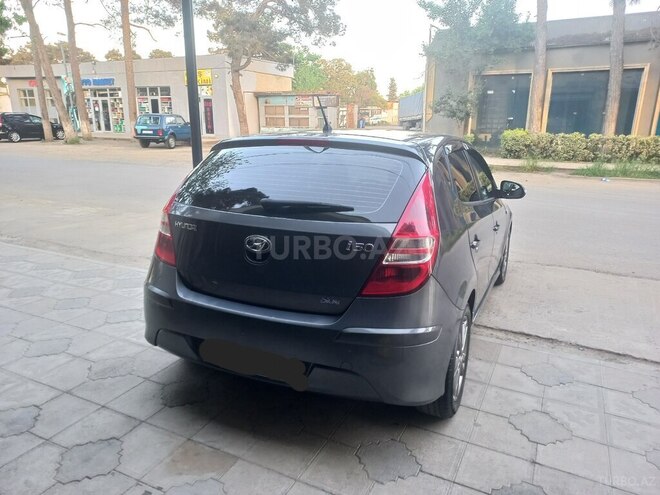 Hyundai i30 2010, 280,000 km - 1.6 l - Biləsuvar