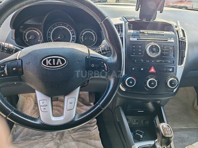 Kia Ceed 2010, 203,000 km - 1.6 л - Gəncə