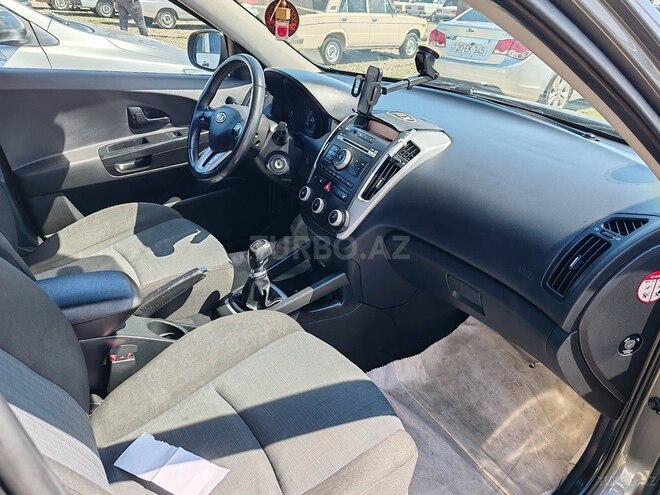 Kia Ceed 2010, 203,000 km - 1.6 л - Gəncə