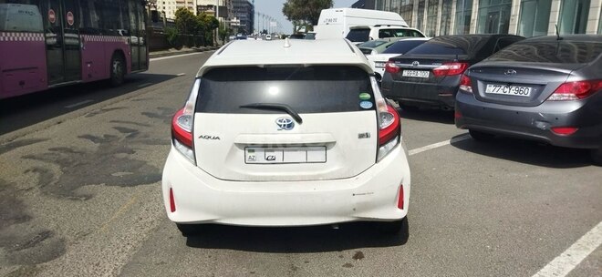 Toyota Aqua 2017, 90,000 km - 1.5 l - Bakı