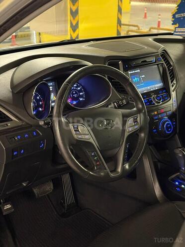 Hyundai Santa Fe-12