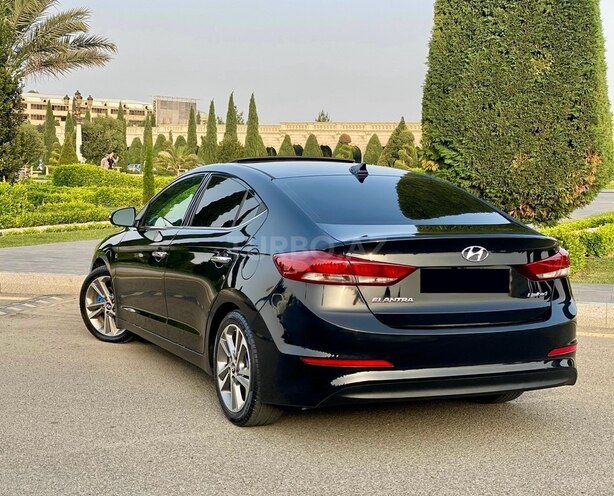 Hyundai Elantra 2017, 170,000 km - 2.0 л - Gəncə