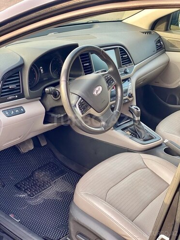 Hyundai Elantra 2017, 170,000 km - 2.0 л - Gəncə