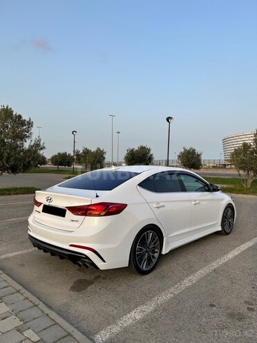 Hyundai Elantra 2018, 141,000 km - 1.6 л - Bakı