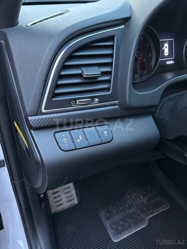 Hyundai Elantra 2018, 141,000 km - 1.6 л - Bakı